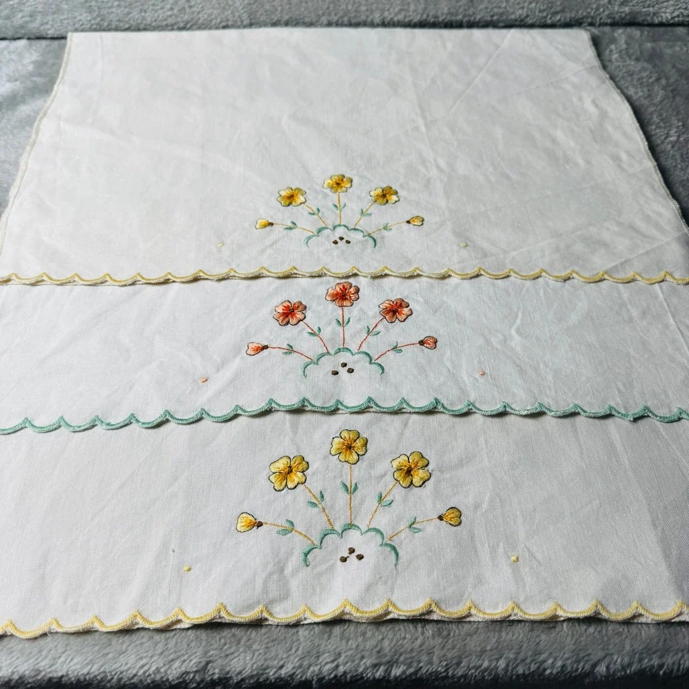 Vintage Embroidered Guest Tea Towels Set 3 Floral Scalloped Cotton Cottage Decor